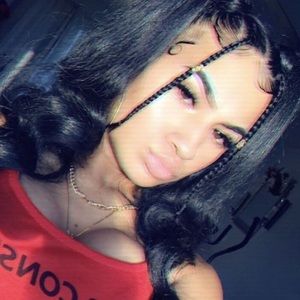 Meet your Posher, Bella